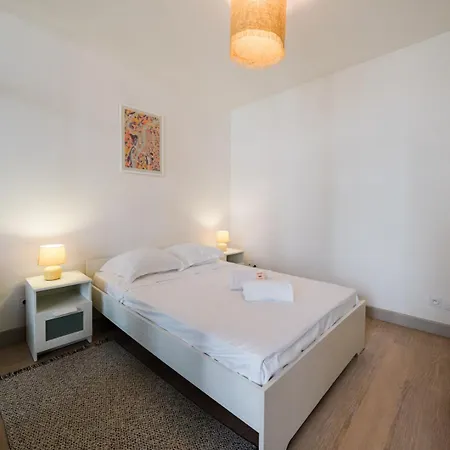 Le Centre De Au Calme Ail Apartment